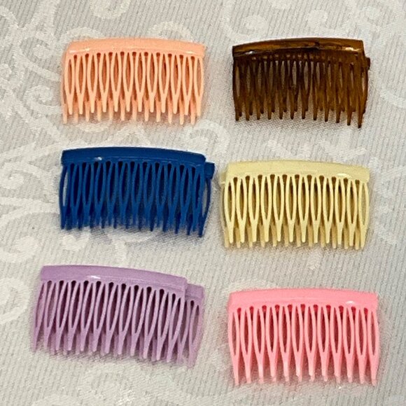 Set Of 6 Mini Plastic Hair Combs In Assorted Colors - Picture 2 of 4